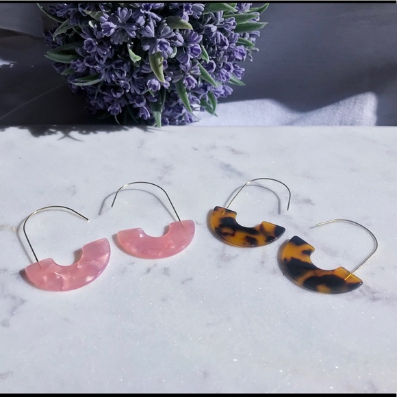 Tortoise shell dangle earrings - Picture 3 of 8